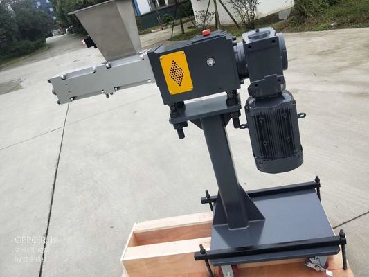 اکسترودر WPC برای ماده دو طرفه اکسترودر دوتایی دوار پیچ خورده